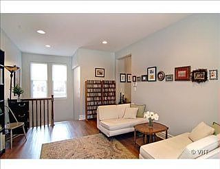 2nd image of 5008 N Winchester Ave #1W