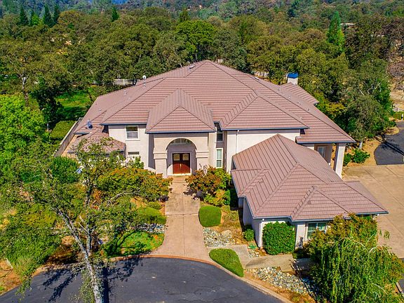 2nd image of 10565 Sierra Estates Dr