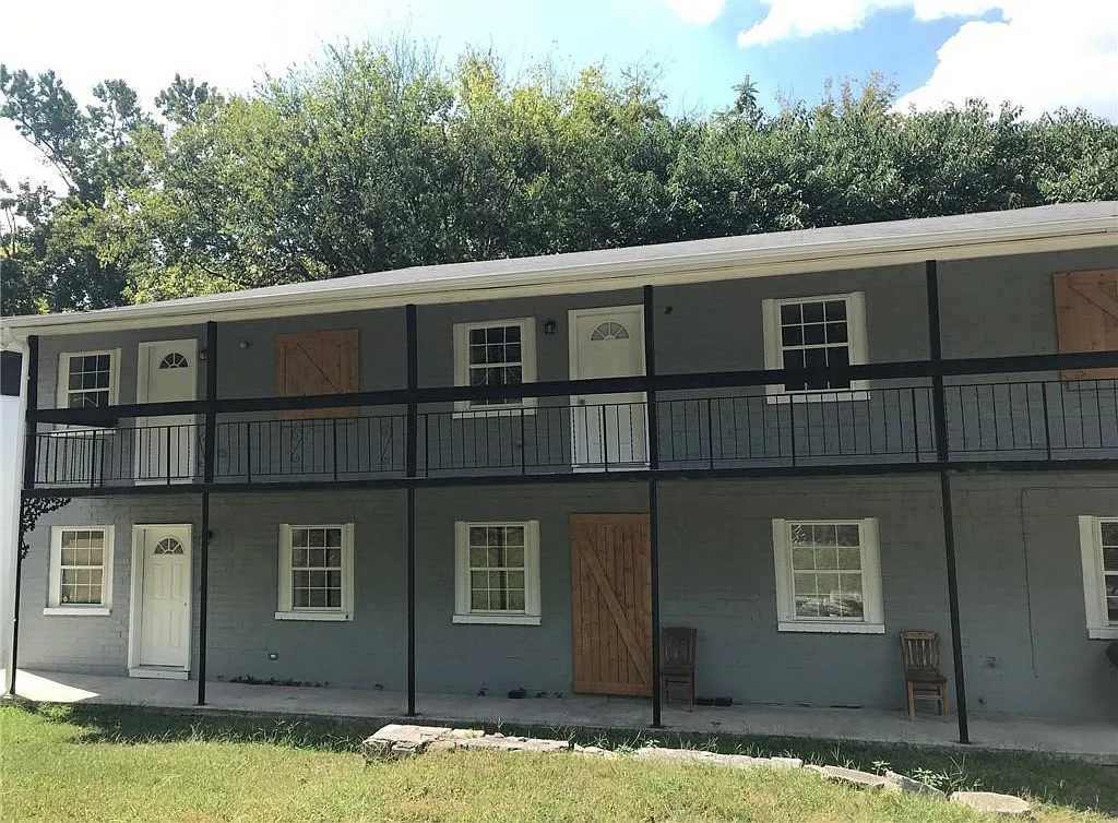 1 bed, 1.0 bath, 4080 sqft, $890 — Photo 4