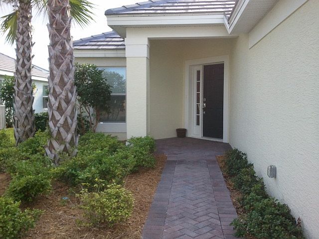 private covered entrance