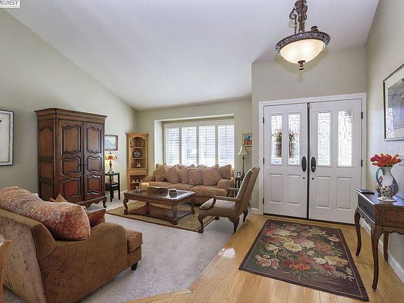 4th image of 3016 Calle De La Mesa