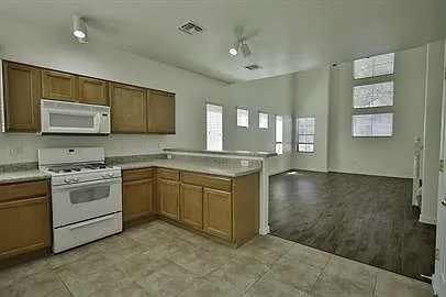 131 E Camino Del Abeto Ave — Photo 10