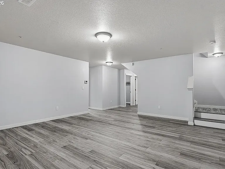 7704 SW Cresmoor Dr — Photo 35