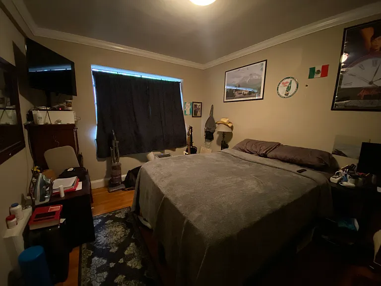93 Strathmore Rd — Photo 6