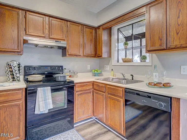 4155 Spirea Dr #D — Photo 9
