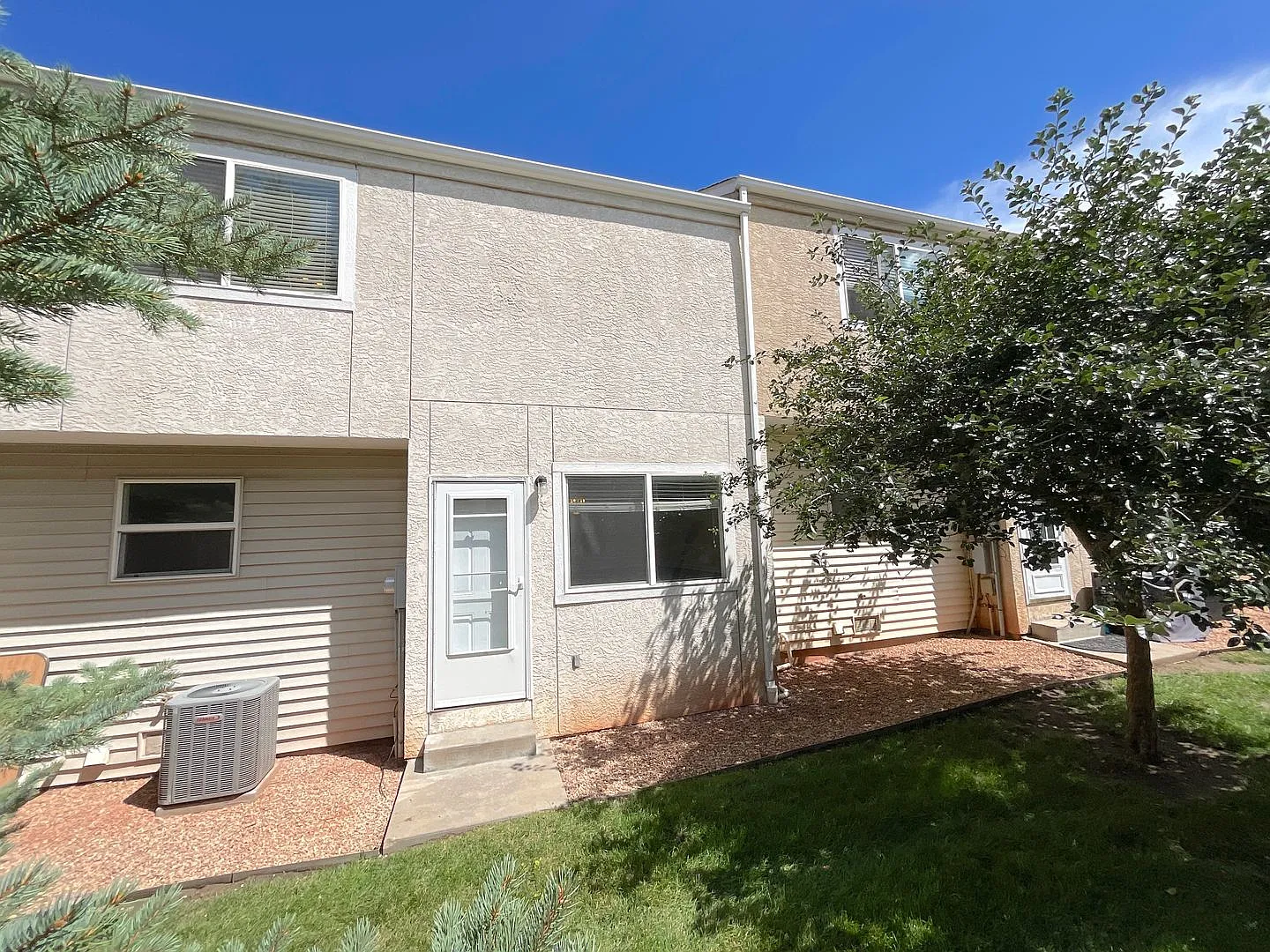 3 Bedroom Townhome Available Near N Academy Blvd & Austin Bluffs Pkwy! — Photo 4