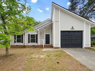 2109 Lakeridge Dr, Fayetteville, NC 28304