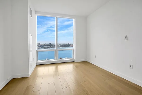 Rented by Douglas Elliman | media 16