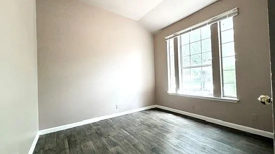14700 Menifee St — Photo 16