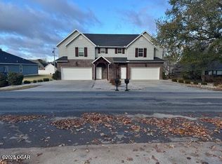 804 Briarbrook Dr #B, Carl Junction, MO 64834