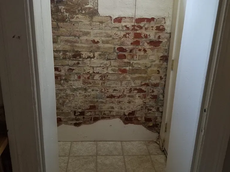 1136 Park Ave #8 — Photo 5