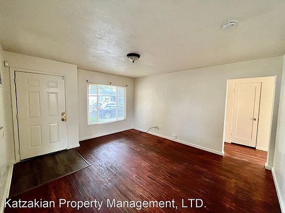 3rd image of 2733 N San Joaquin St