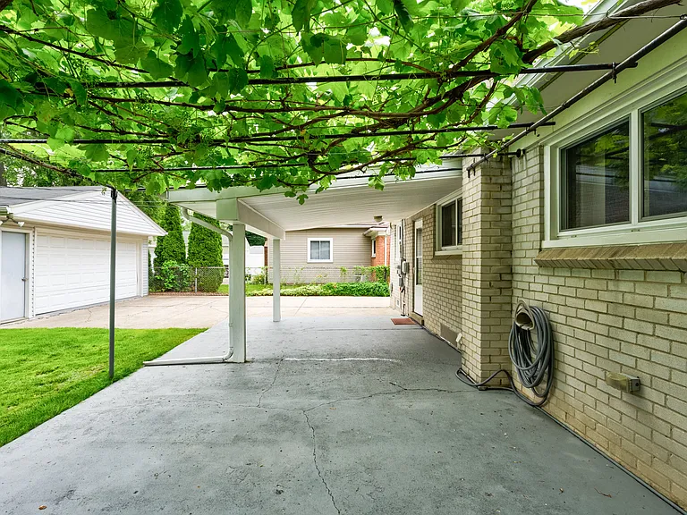 4708 Woodland Ave — Photo 26