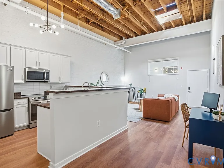 1716 Summit Ave #14 — Photo 6