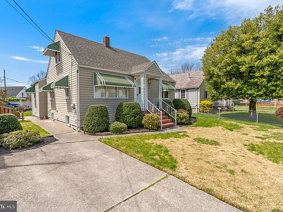 3rd image of 8211 Bear Creek Dr