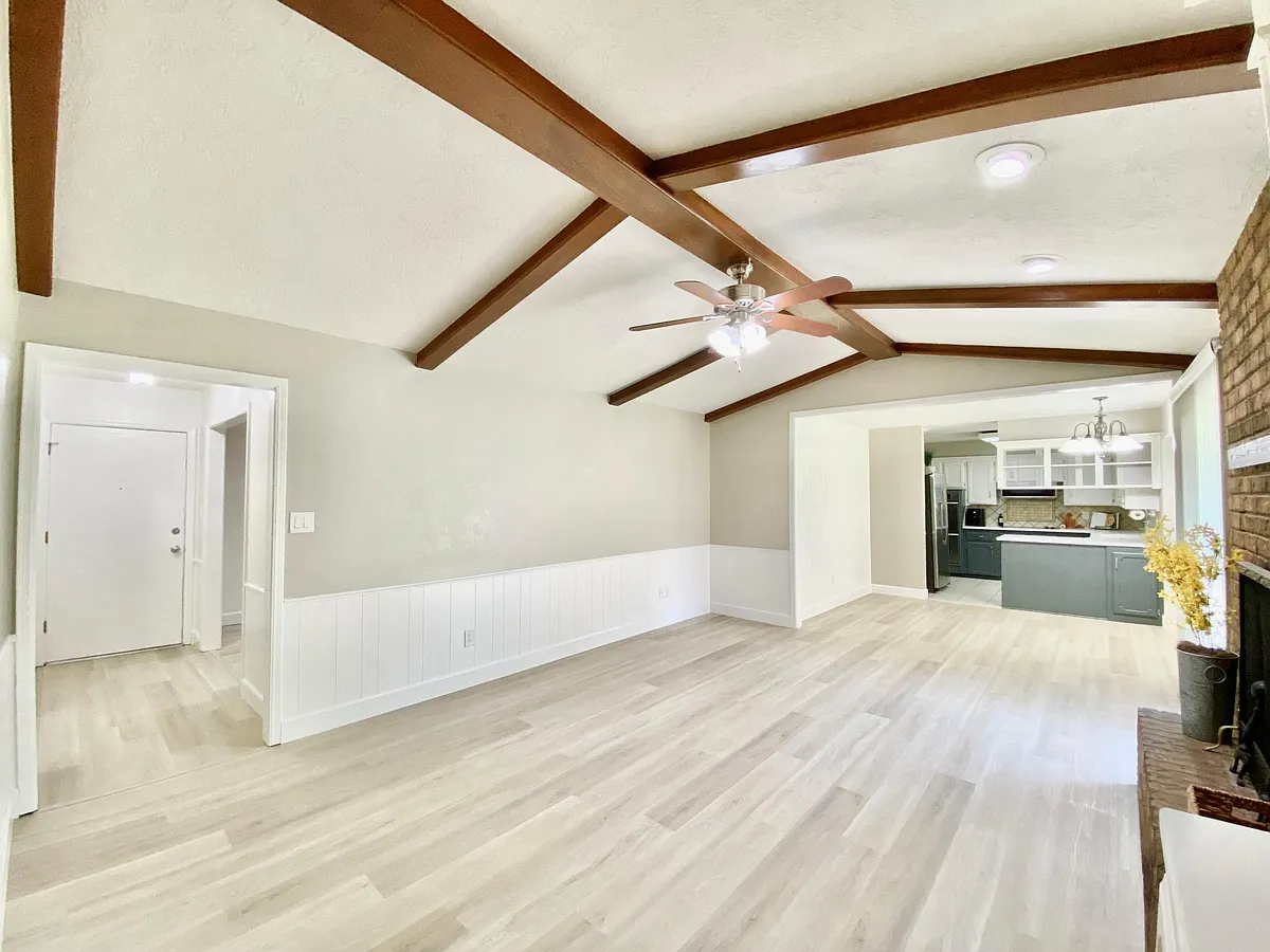 Building Photo - 2607 Linden Ave