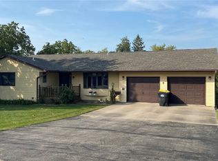 5 122nd St, Lisbon, IA 52253