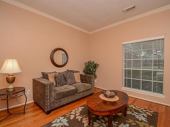 3rd image of 18607 Sandelford Dr