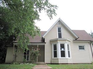 605 Jefferson St, Valparaiso, IN 46383