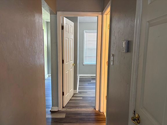 2nd image of 1521 Lake Ave