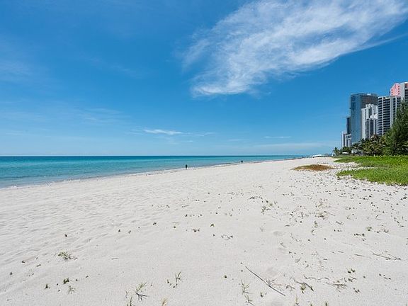 3rd image of 135 Ocean Blvd