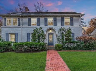 611 W 67th St, Kansas City, MO 64113