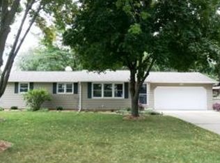 2399 Canter Ln, Green Bay, WI 54304