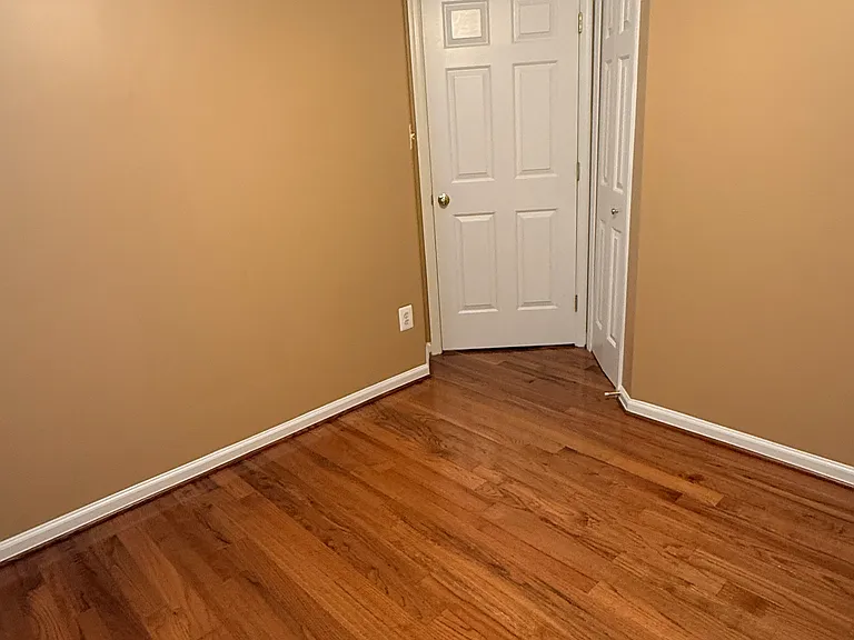 10404 Damascus Park Ln — Photo 33