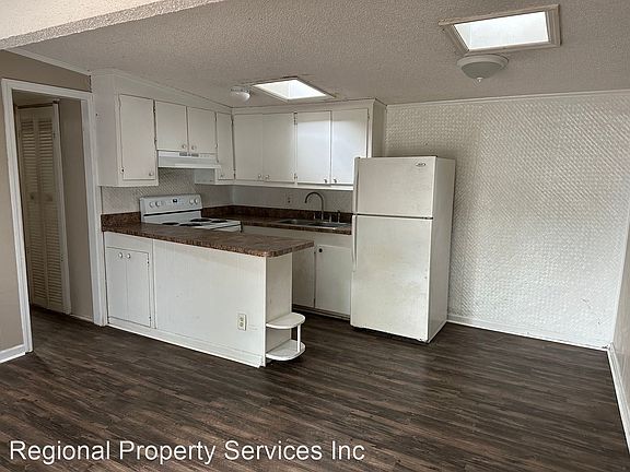 2nd image of 306 N Meridian St #11701493