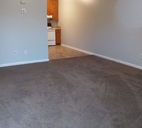 4th image of 444 S Weldon St