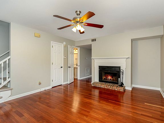 4th image of 916 Hammack Dr