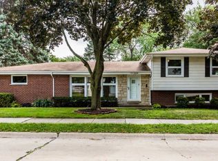 15 N Salem Ave, Arlington Heights, IL