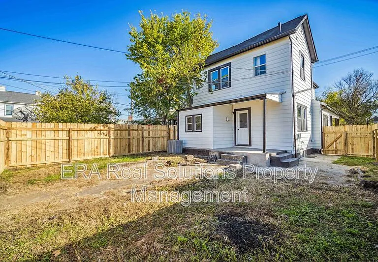105 Rodgers Ave — Photo 48