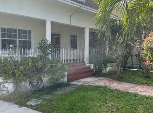 550 NW 1st St #1, Miami, FL 33128