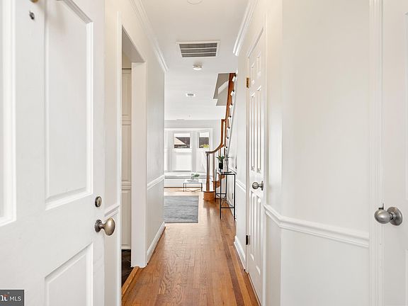 4th image of 114 N Union St