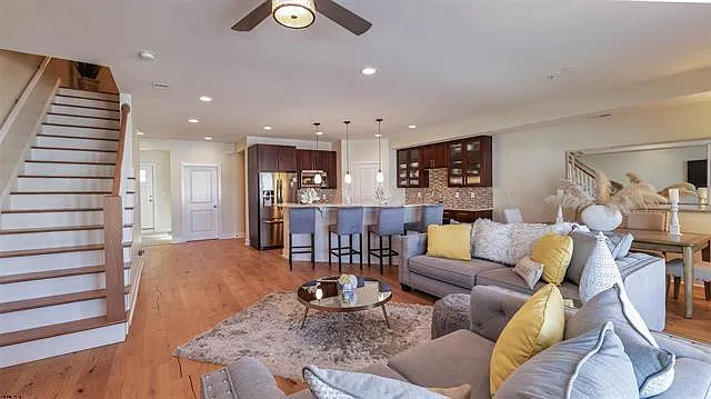 210 N Madison Ave #2 — Photo 11