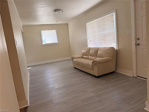 3rd image of 2288 Hosier Rd