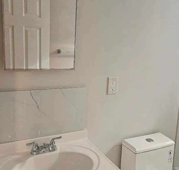 4936 Locust St — Photo 12