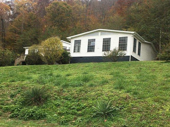 3rd image of 331 River Rd