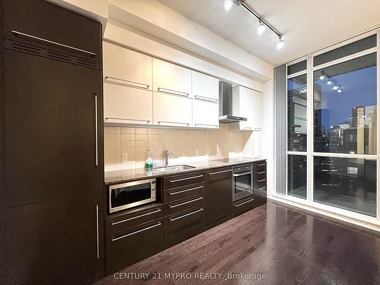 770 Bay St #2607 — Photo 3