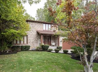 57 Treebrooke Ct, Williamsville, NY 14221