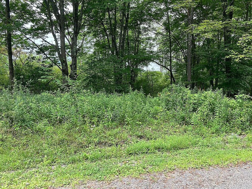 2nd image of 221 Danver Country Ln