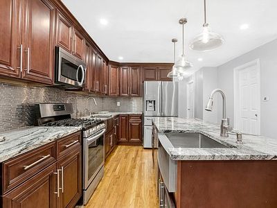 690 Decatur St, Brooklyn, NY, 11233