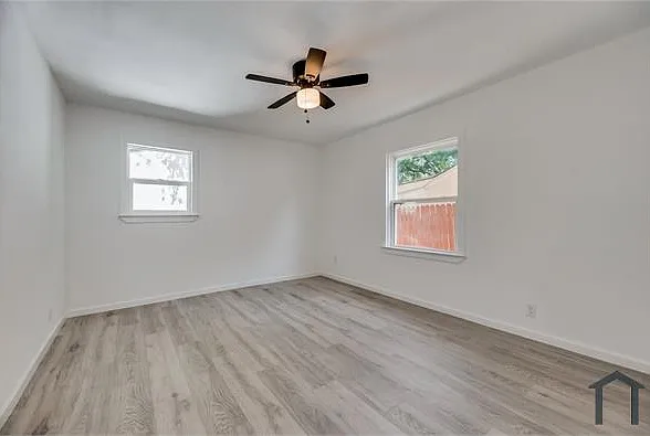 1234 McLean Ave — Photo 8
