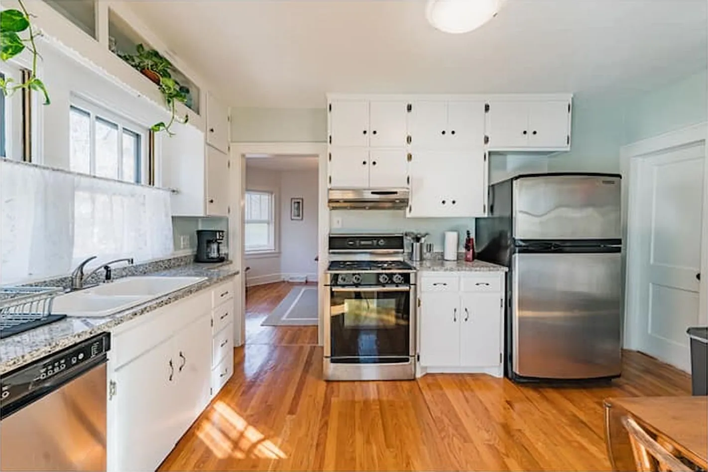 2 bed, 1032 sqft, $2,095 — Photo 4