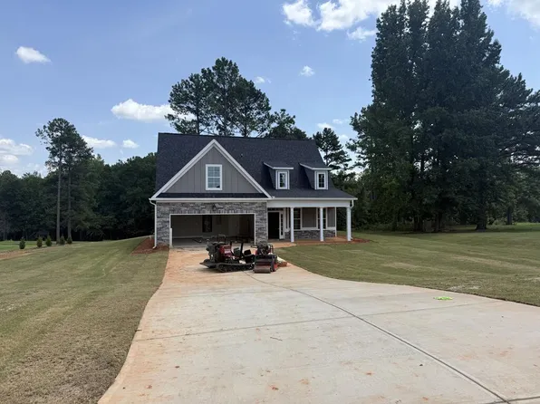 546 Oakmonte Cir, Greenwood, SC 29649
