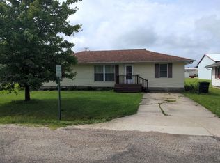 213 Elm St, Marshall, IL 62441