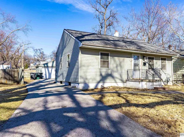 3730 Himebaugh Ave, Omaha, NE 68111