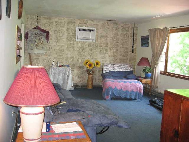 5th image of 6675 CHESTER Avenue