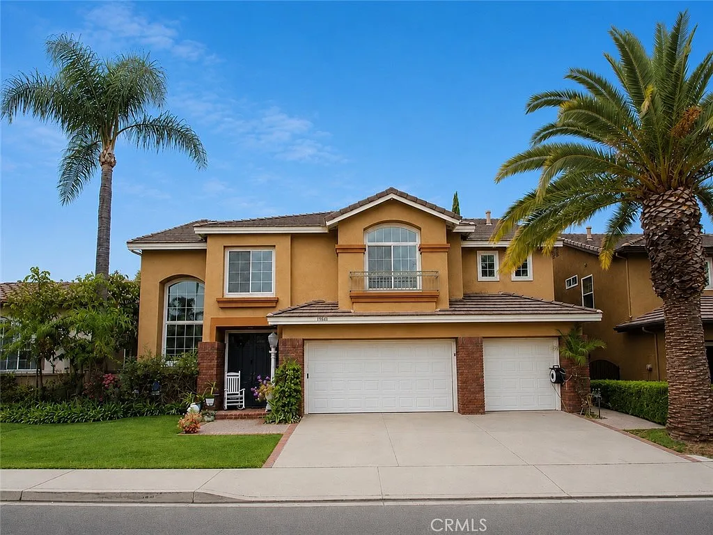 4 bed, 3514 sqft, $7,100 — Photo 1